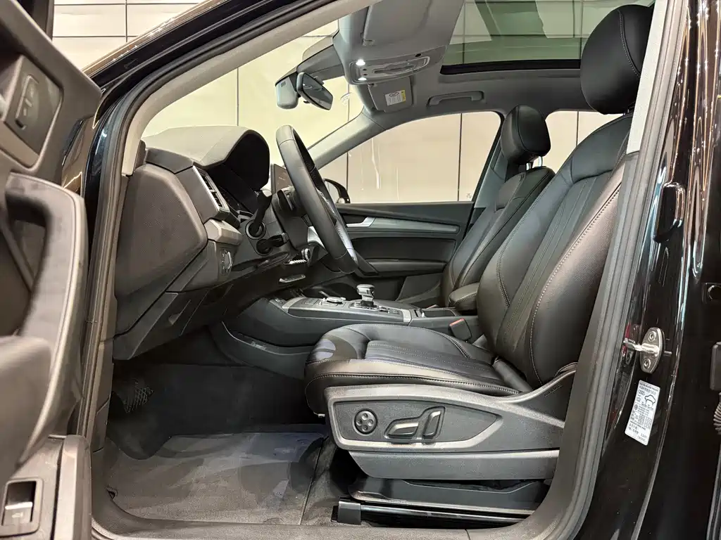 Audi Q5L — миниатюра 5
