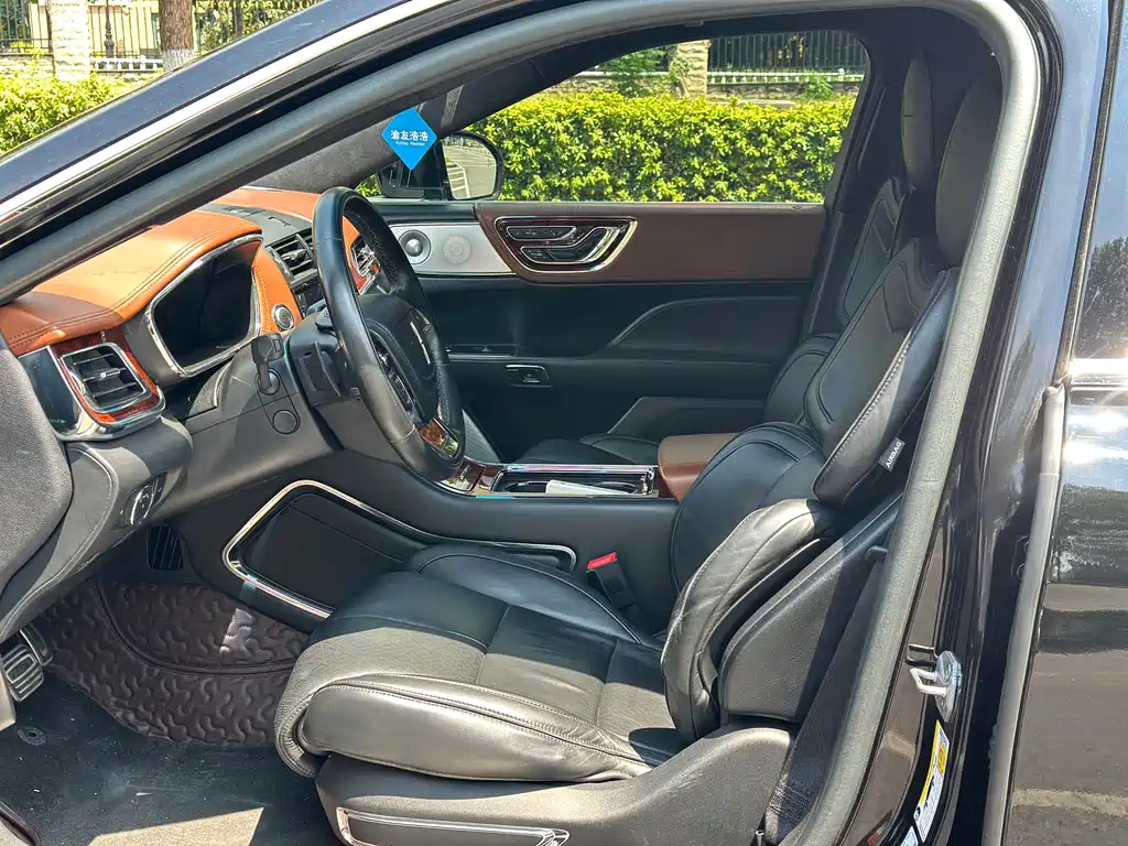 Lincoln Continental — миниатюра 8