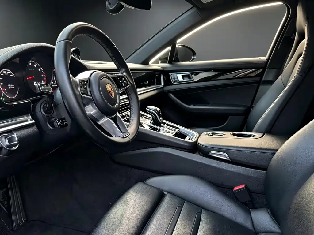 Porsche Panamera — миниатюра 4