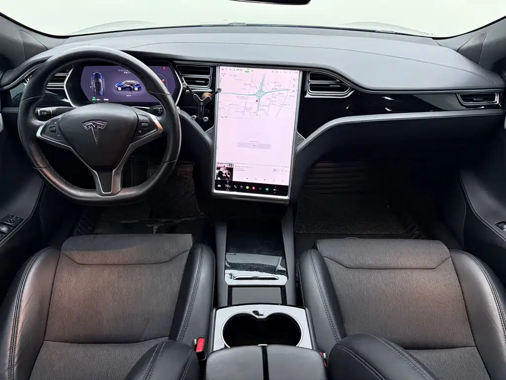 Tesla Model S — миниатюра 5