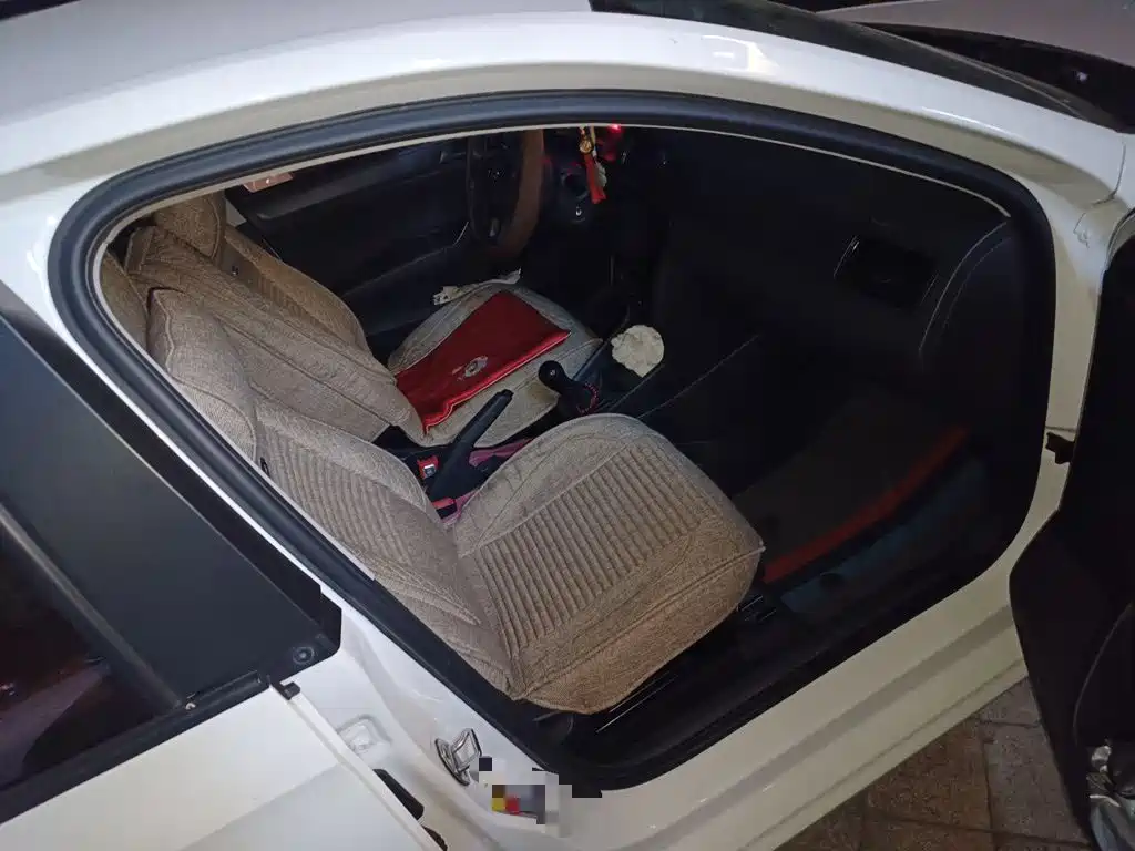 Volkswagen Santana — миниатюра 19
