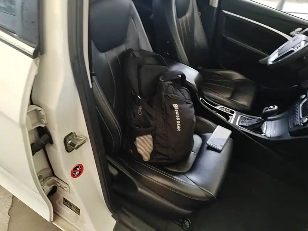 Geely Emgrand — миниатюра 25