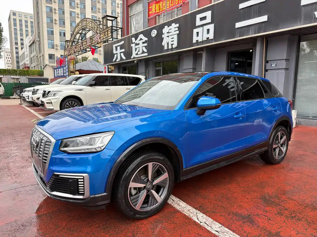 Audi Q2L e-tron — миниатюра 2