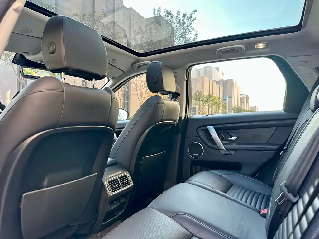 LAND ROVER DISCOVER NEW ENERGY SOURCES FOR SPORTS