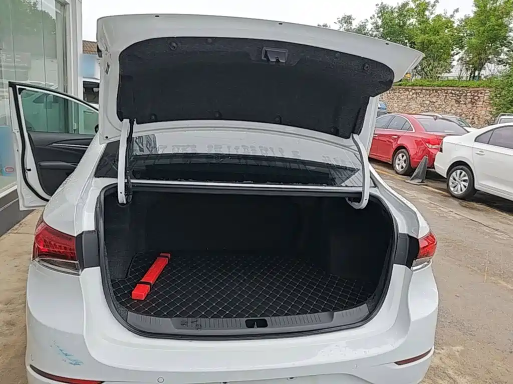 Buick Excelle — миниатюра 19