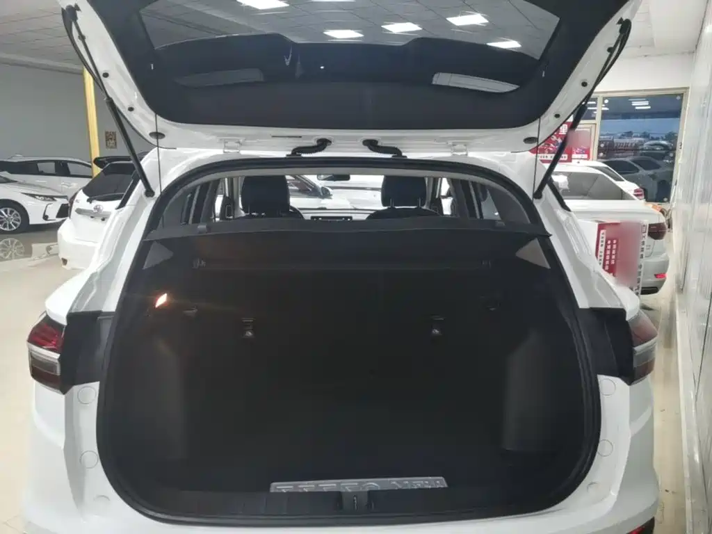 Geely Binyue — миниатюра 19