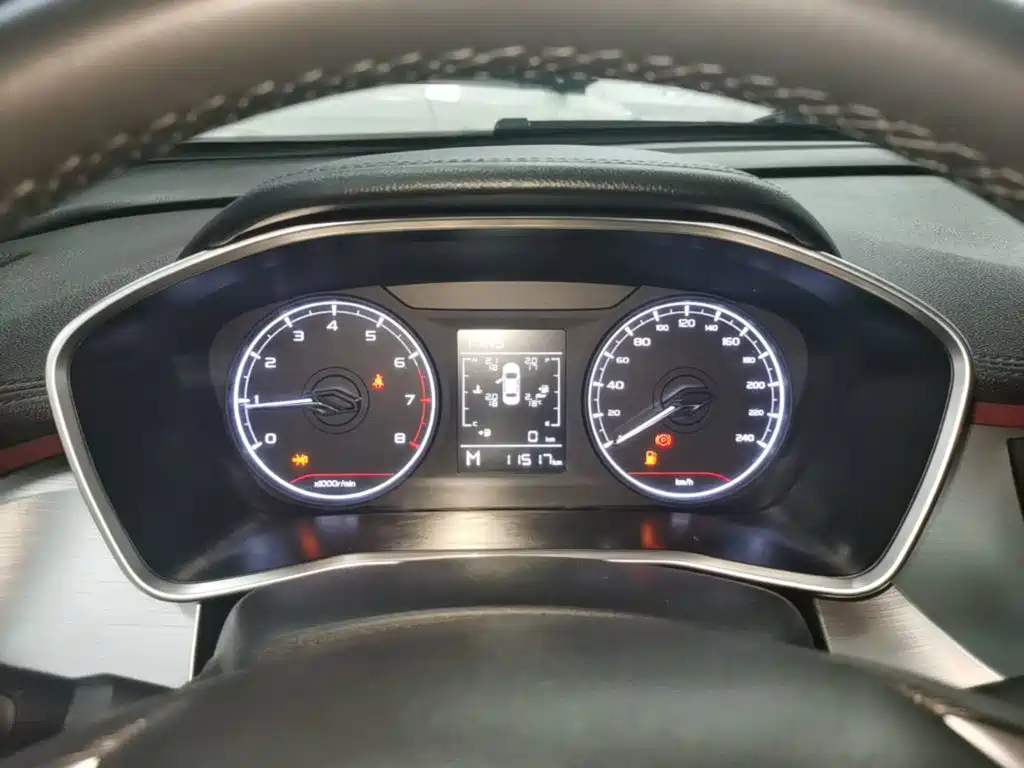 Geely Binyue — миниатюра 12