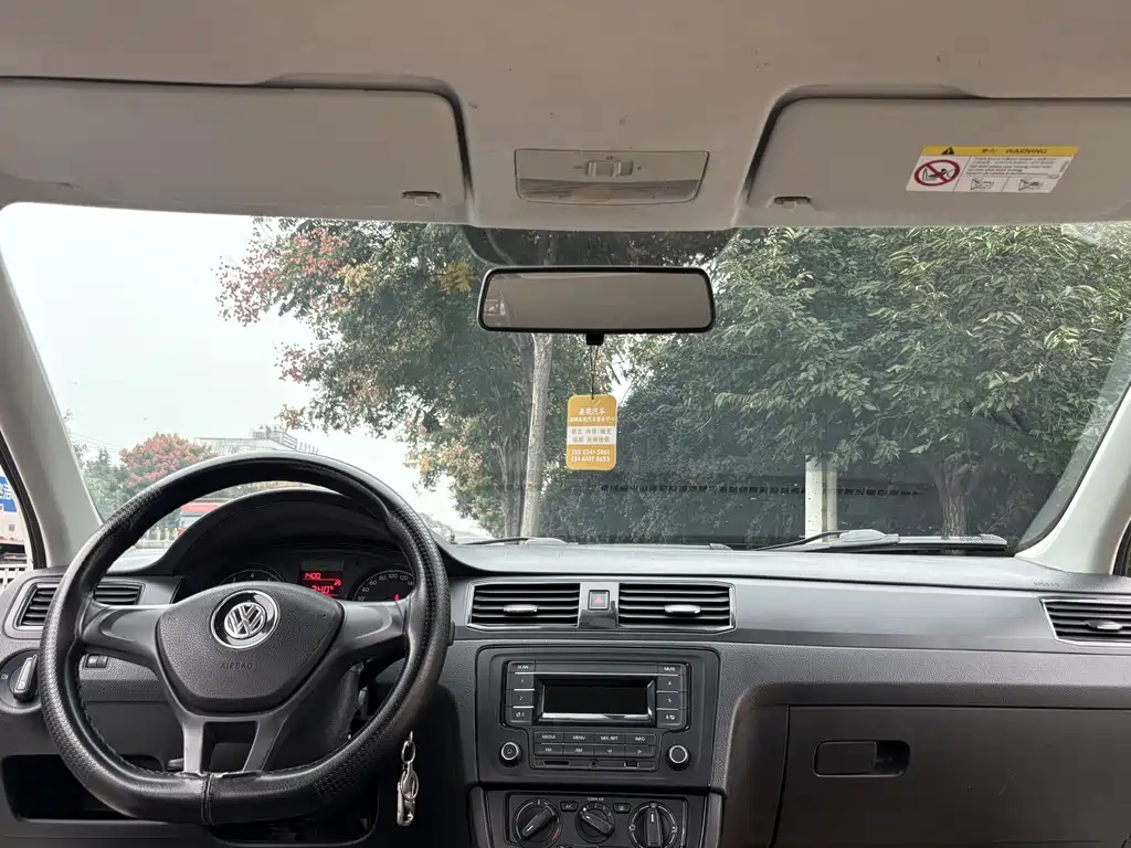 Volkswagen Santana — миниатюра 9