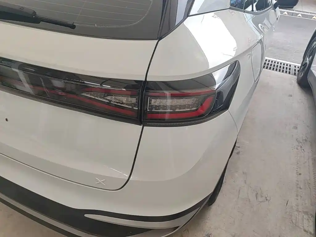 Volkswagen ID.4 X — миниатюра 8