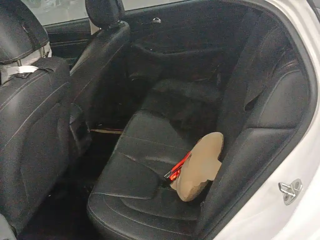 Chery Arrizo 5 — миниатюра 17