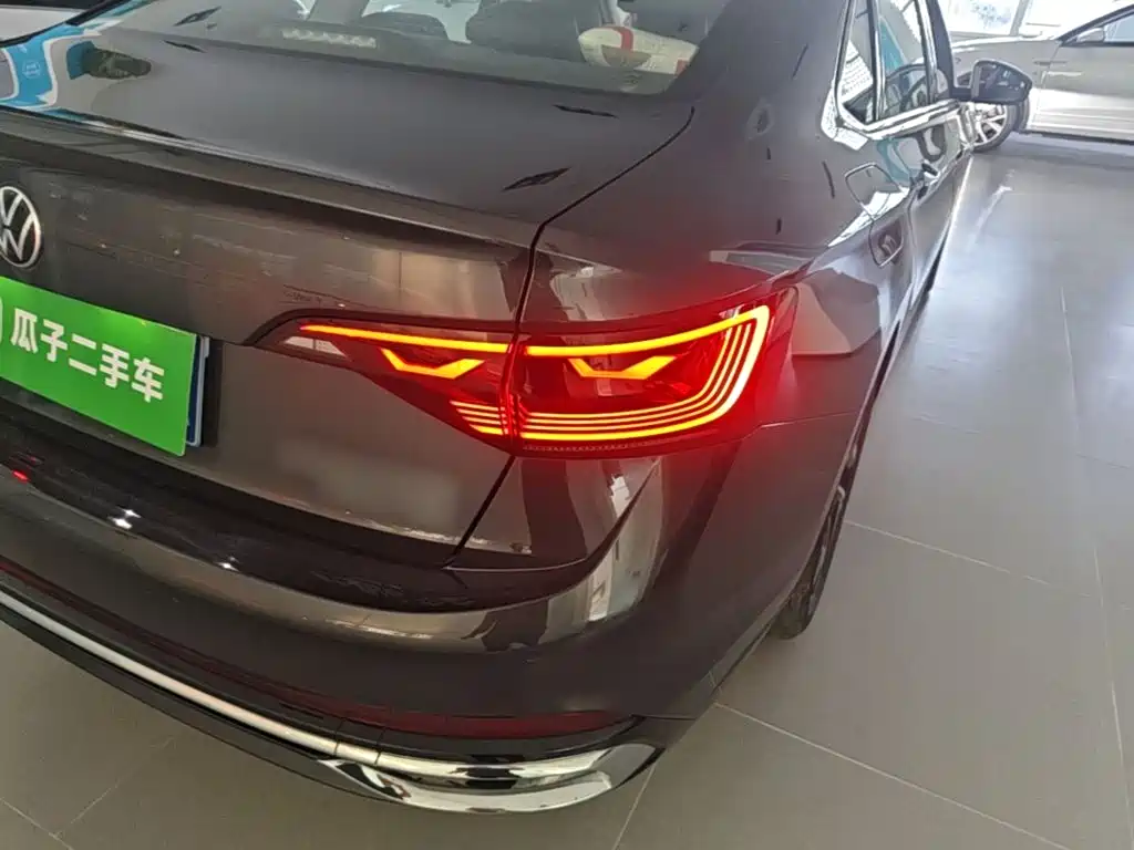 Volkswagen Sagitar — миниатюра 8