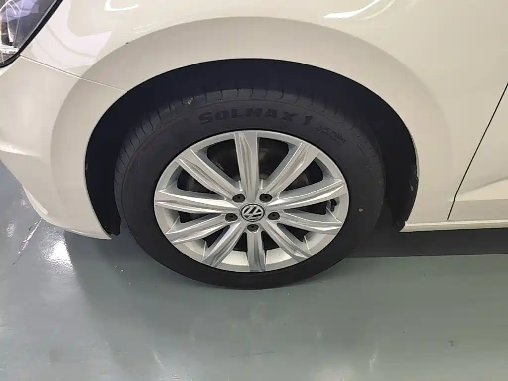 Volkswagen Touran — миниатюра 23