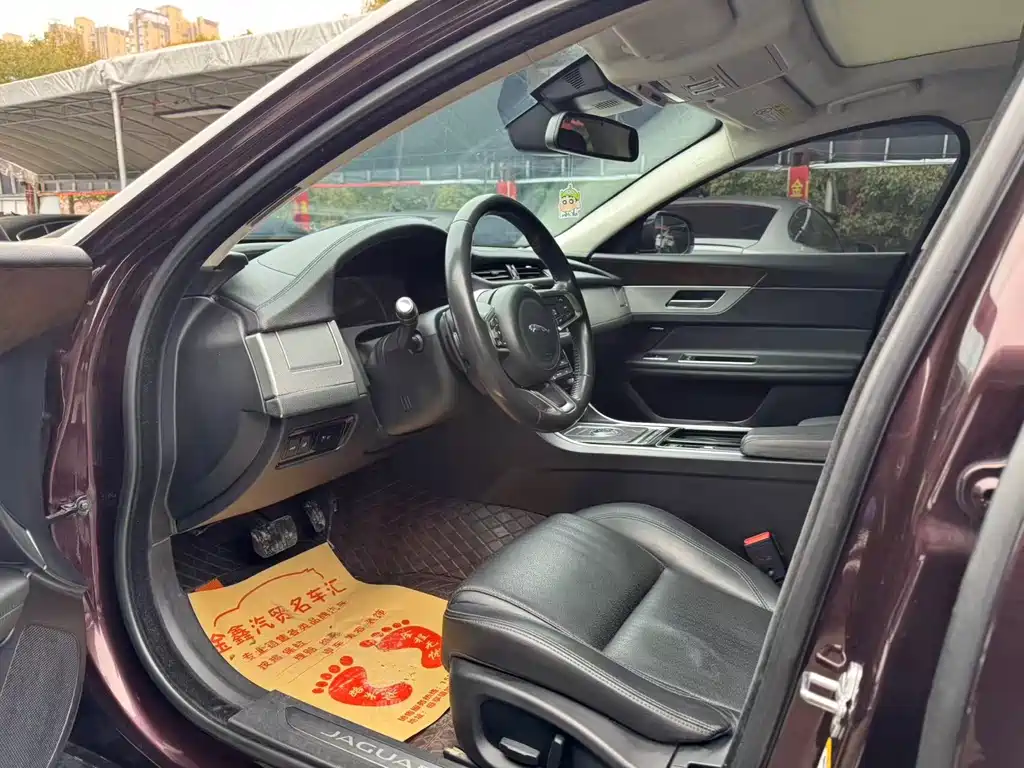 Jaguar XFL 2018 XFL 2.0T 250PS Luxury
