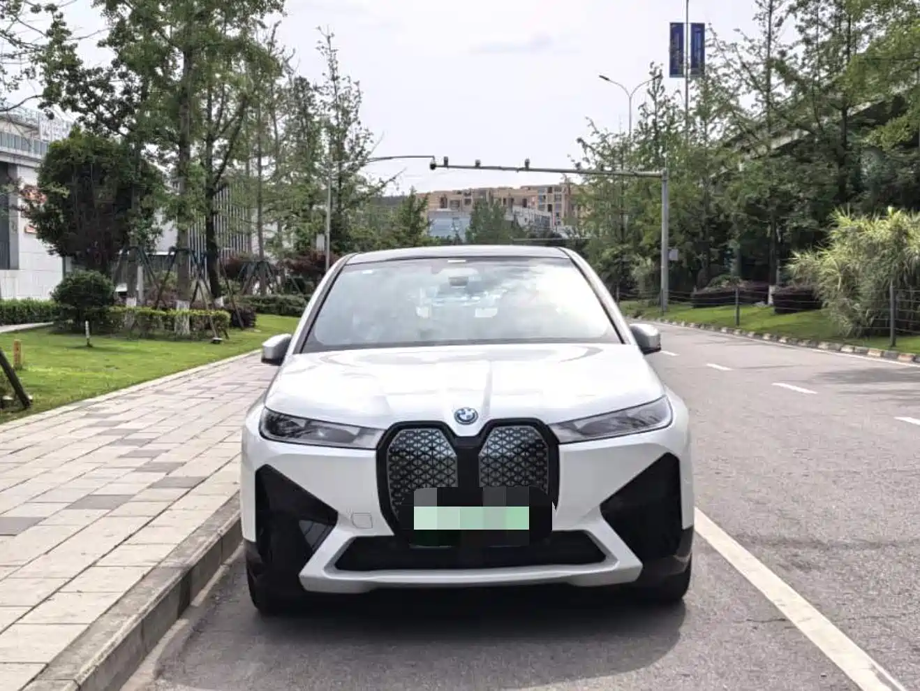 BMW iX 2022 Белый из Китая, фото 4