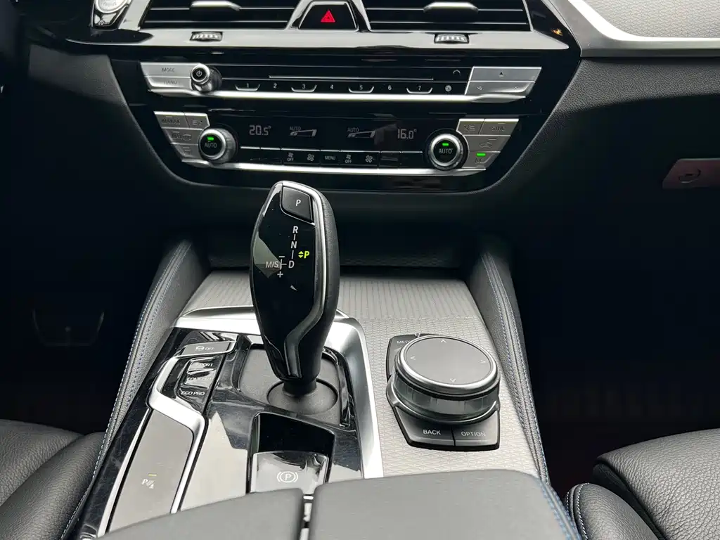 BMW 5 Series (Import) — миниатюра 10