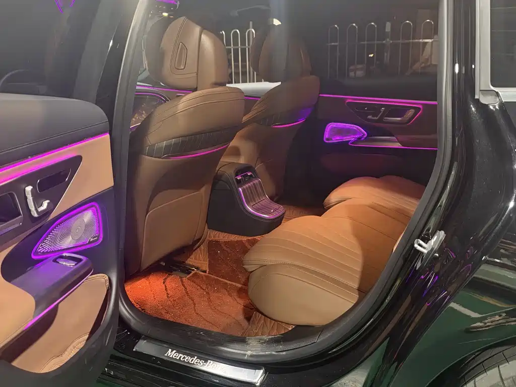 Mercedes-Benz E-Class — миниатюра 8