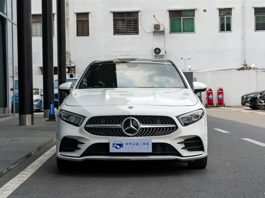 Mercedes-Benz A-Class A 2023 A 200 L Fashion