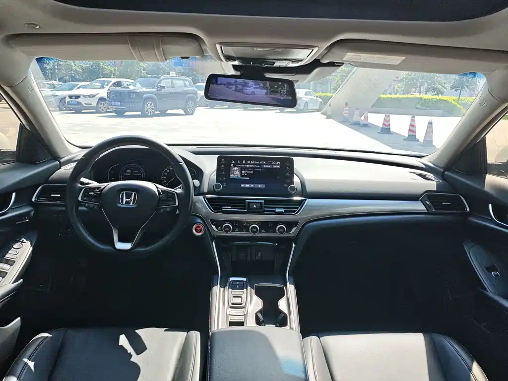 Honda Accord 2018 2.0L V