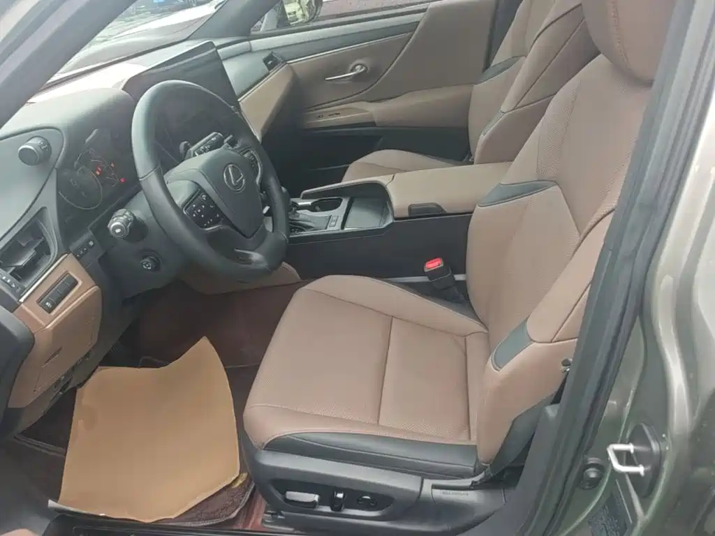 Lexus ES — миниатюра 15