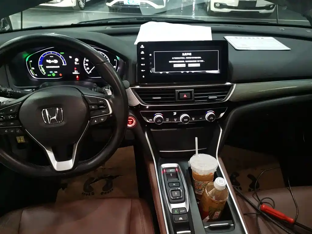 Honda Inspire - фото 9