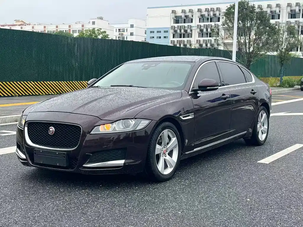 Купить Jaguar XFL