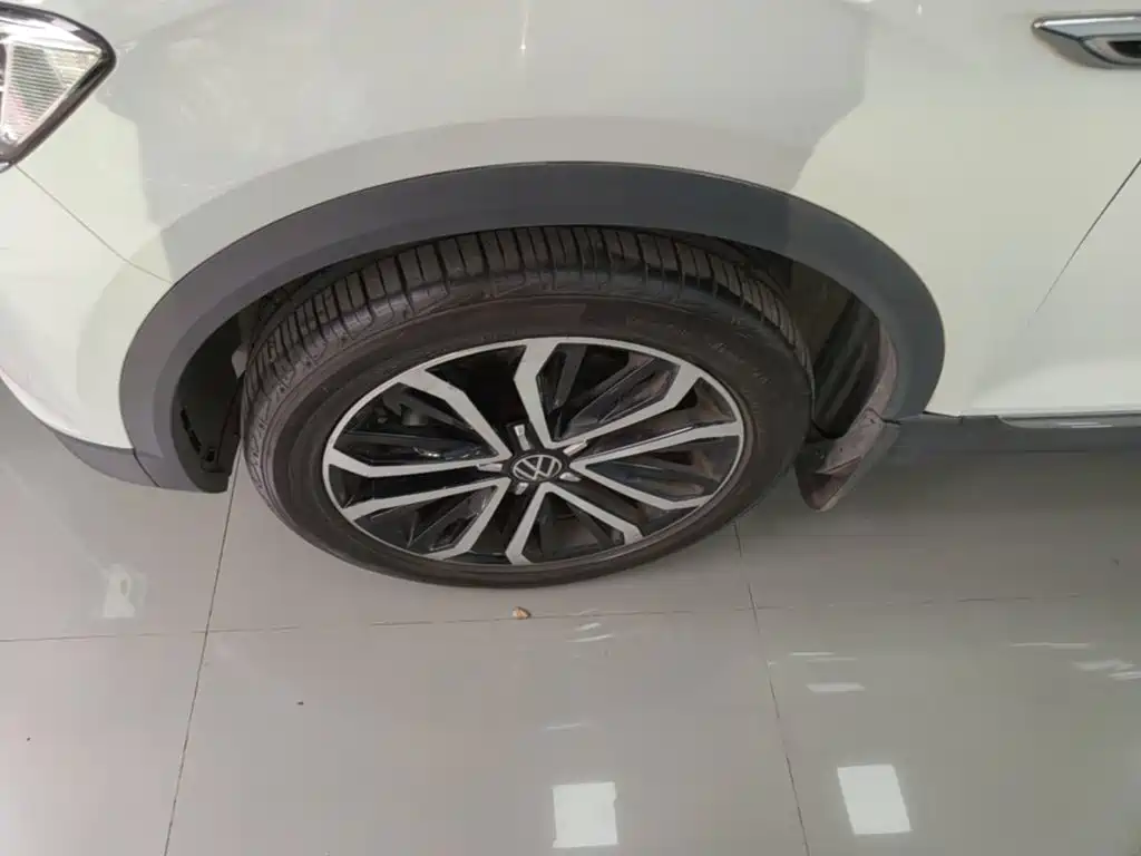 Volkswagen T-Roc — миниатюра 23