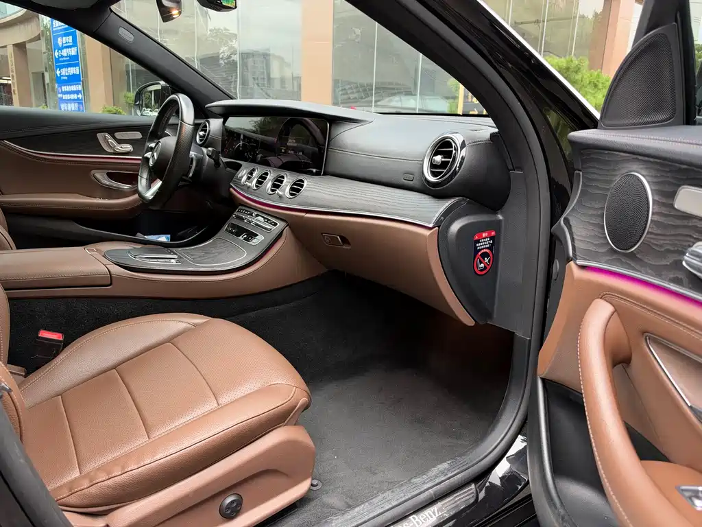 Mercedes-Benz E-Class — миниатюра 13