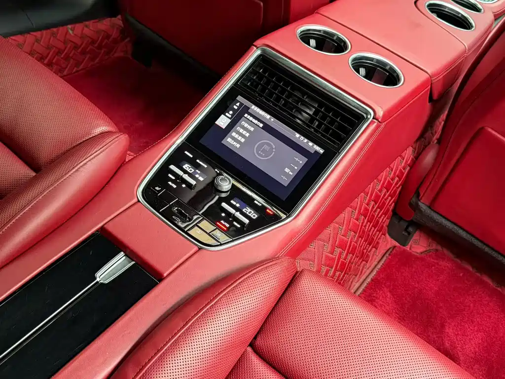 Porsche Panamera — миниатюра 4