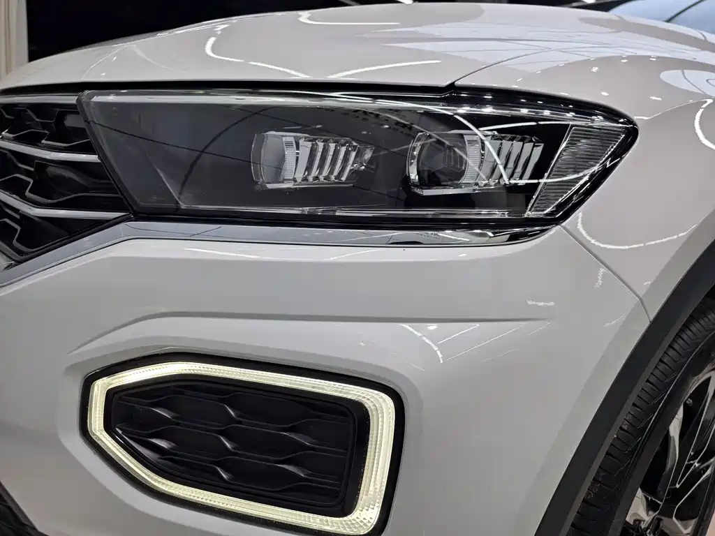 Volkswagen T-Roc — миниатюра 7