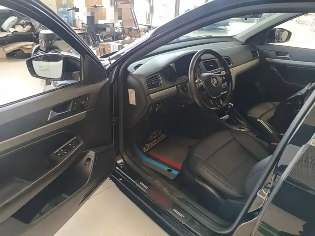 Volkswagen Lavida — миниатюра 16