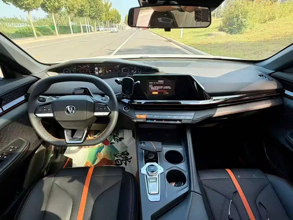 Changan UNI-V — миниатюра 6
