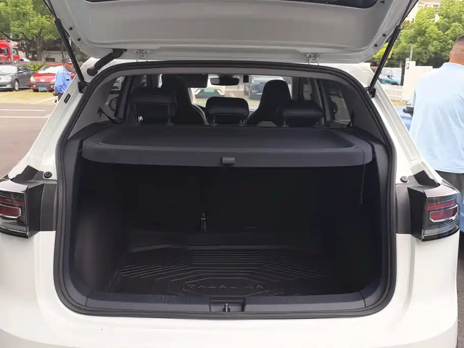 Volkswagen Tharu — миниатюра 4