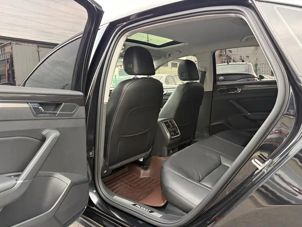 Volkswagen Passat 2017 330TSI DSG