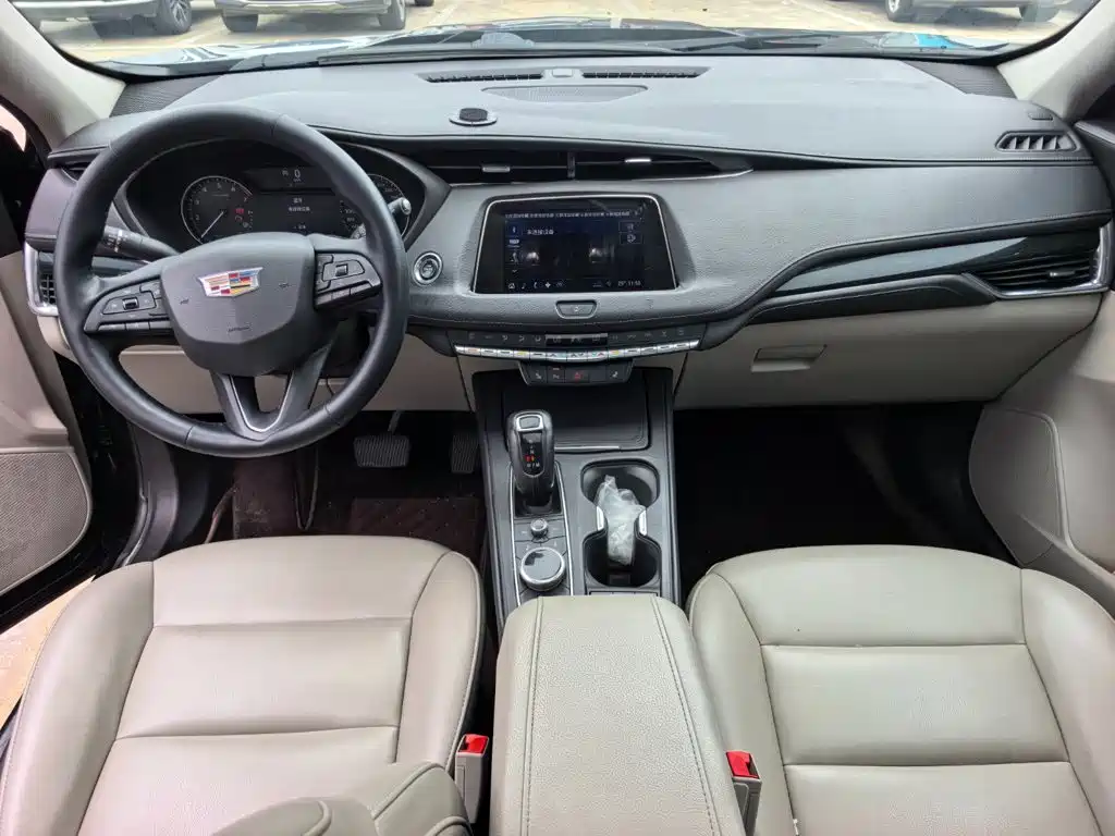 Cadillac XT4 — миниатюра 10