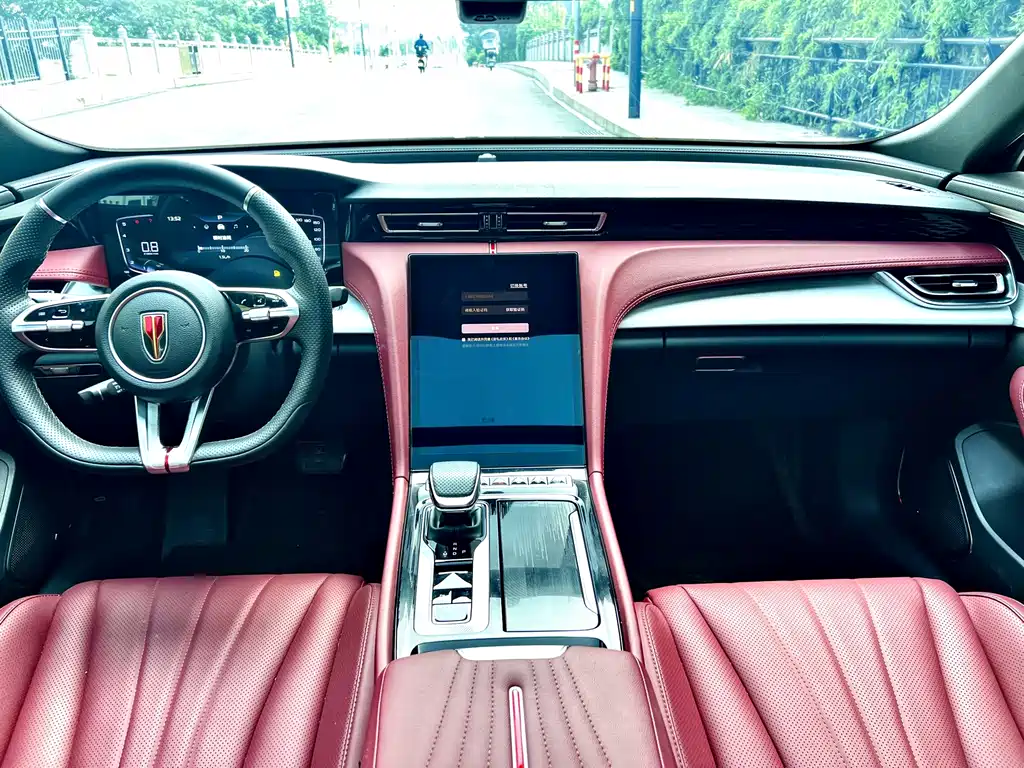 Hongqi Hongqi H5 — миниатюра 6