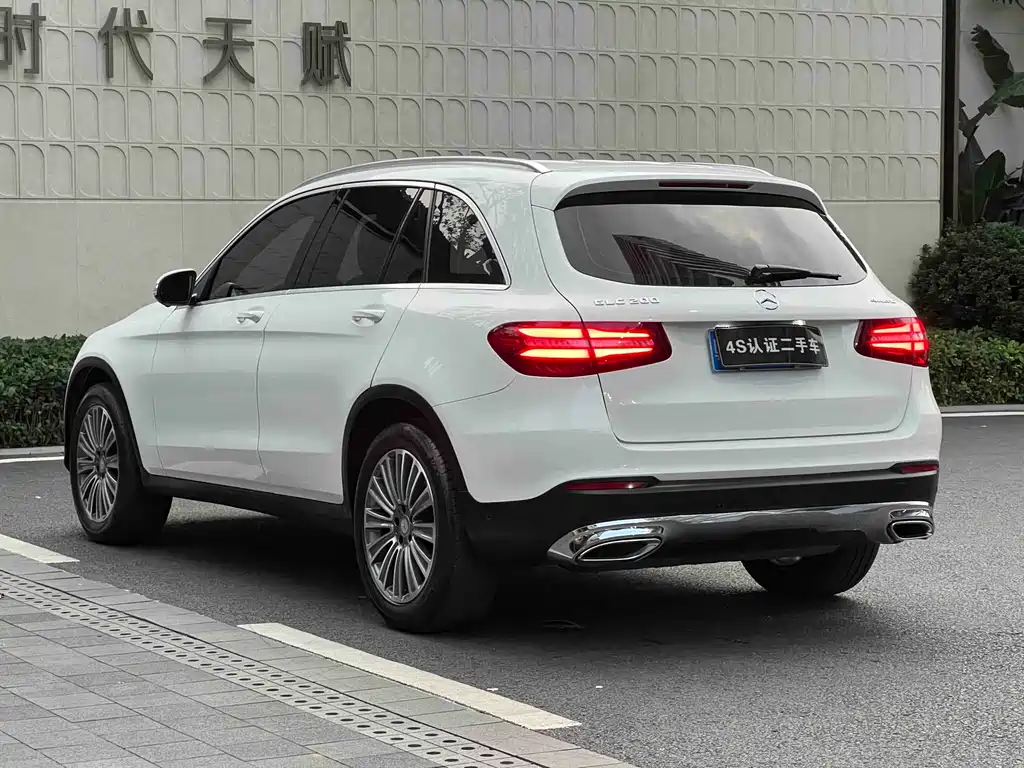 Mercedes-Benz GLC 2017 GLC 200 4MATIC
