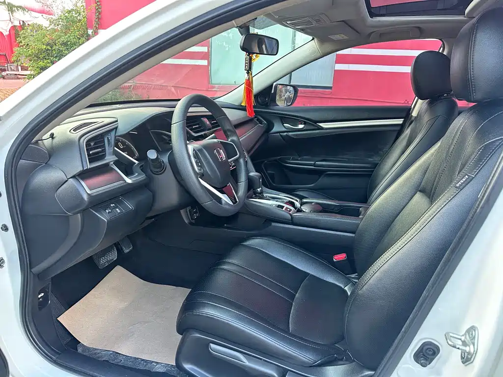 Honda Civic — миниатюра 8