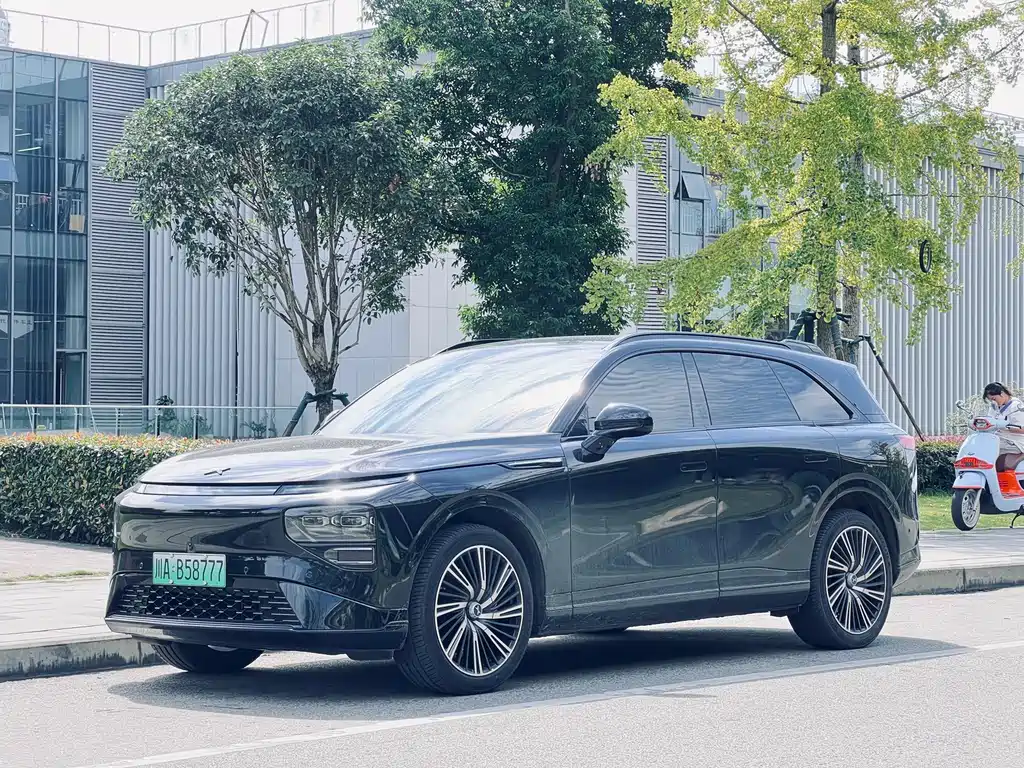 XPeng G9 — миниатюра 5