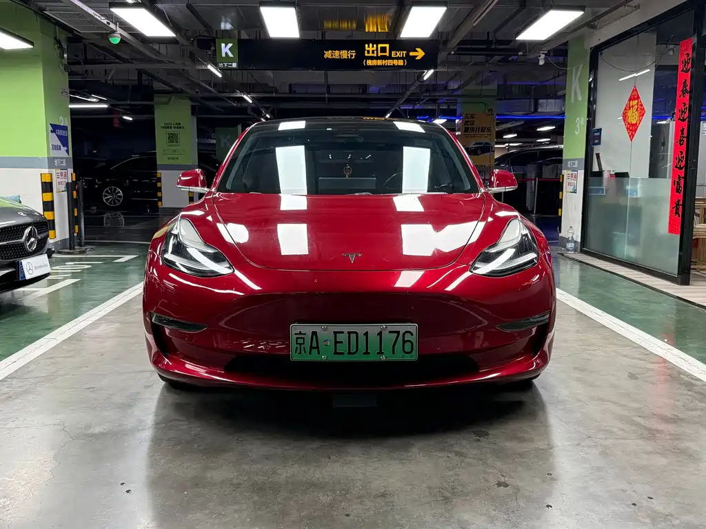 Tesla Model 3 — миниатюра 2