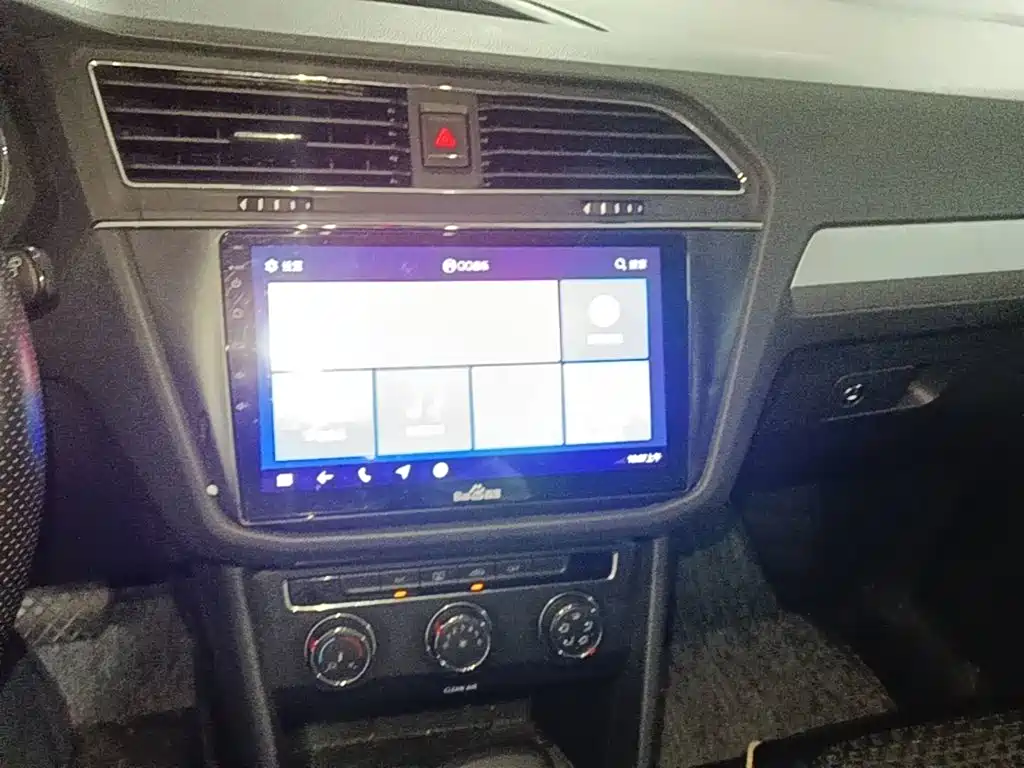 Volkswagen Tiguan L — миниатюра 9