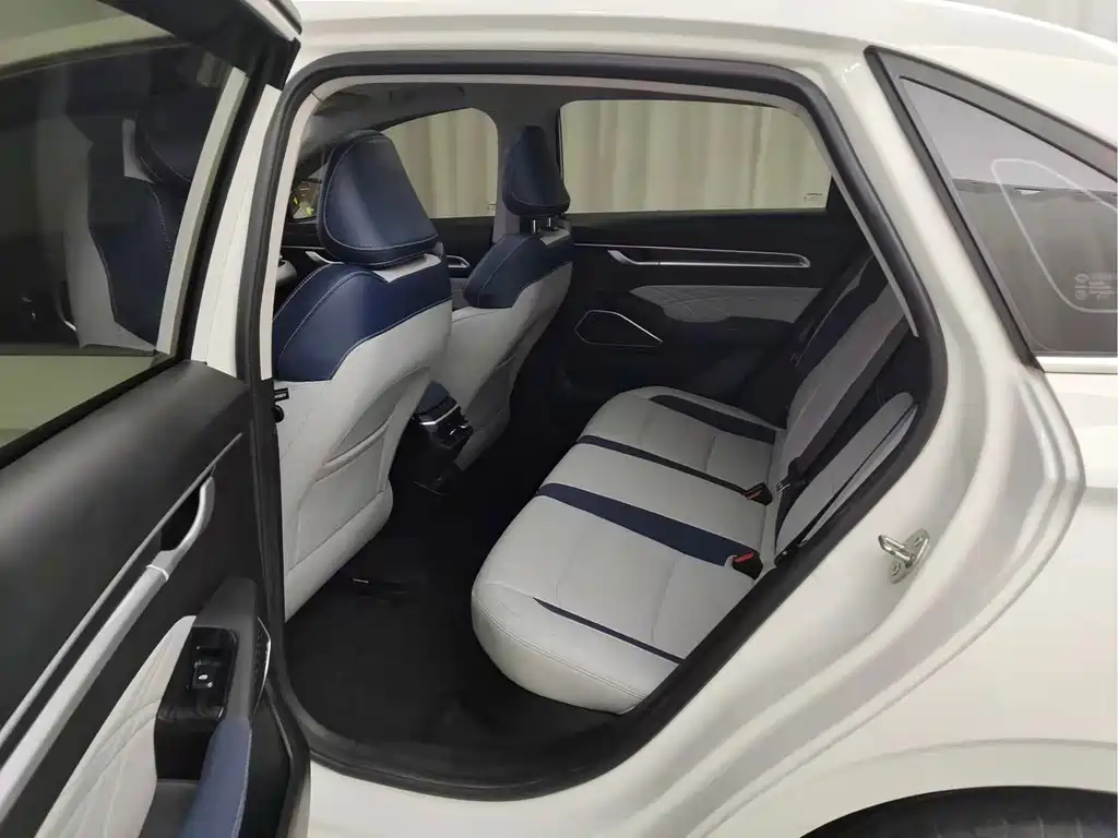 Geely Emgrand — миниатюра 5