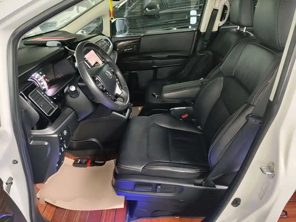 Honda Elysion — миниатюра 15