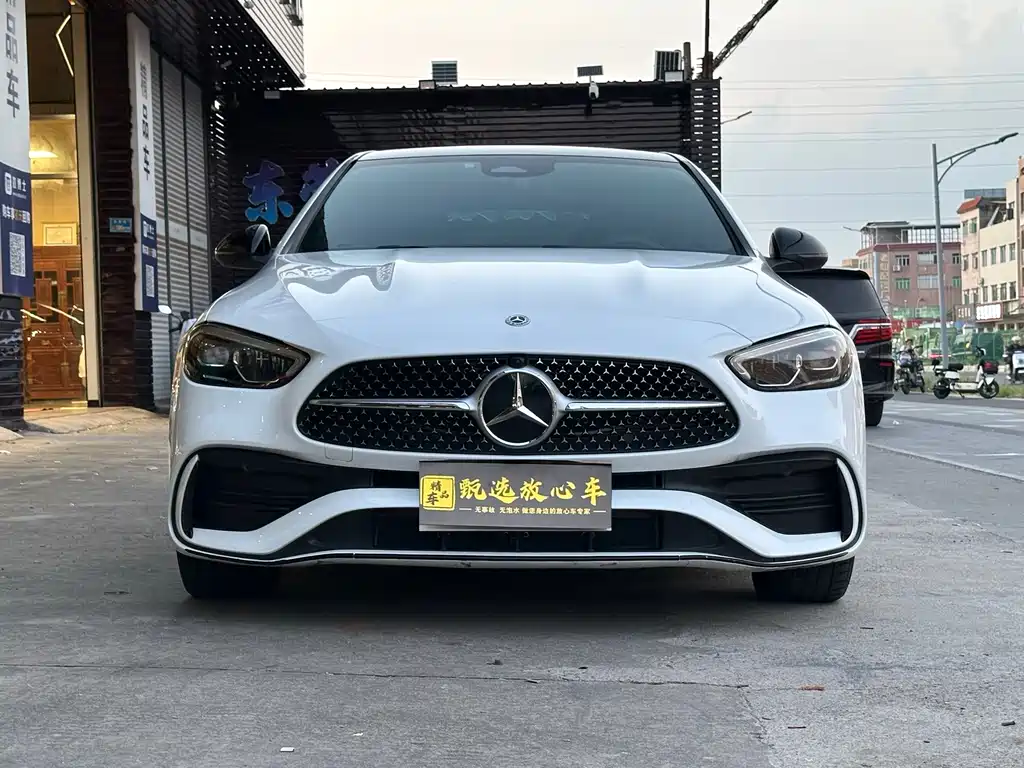 Mercedes-Benz C-Class — миниатюра 2