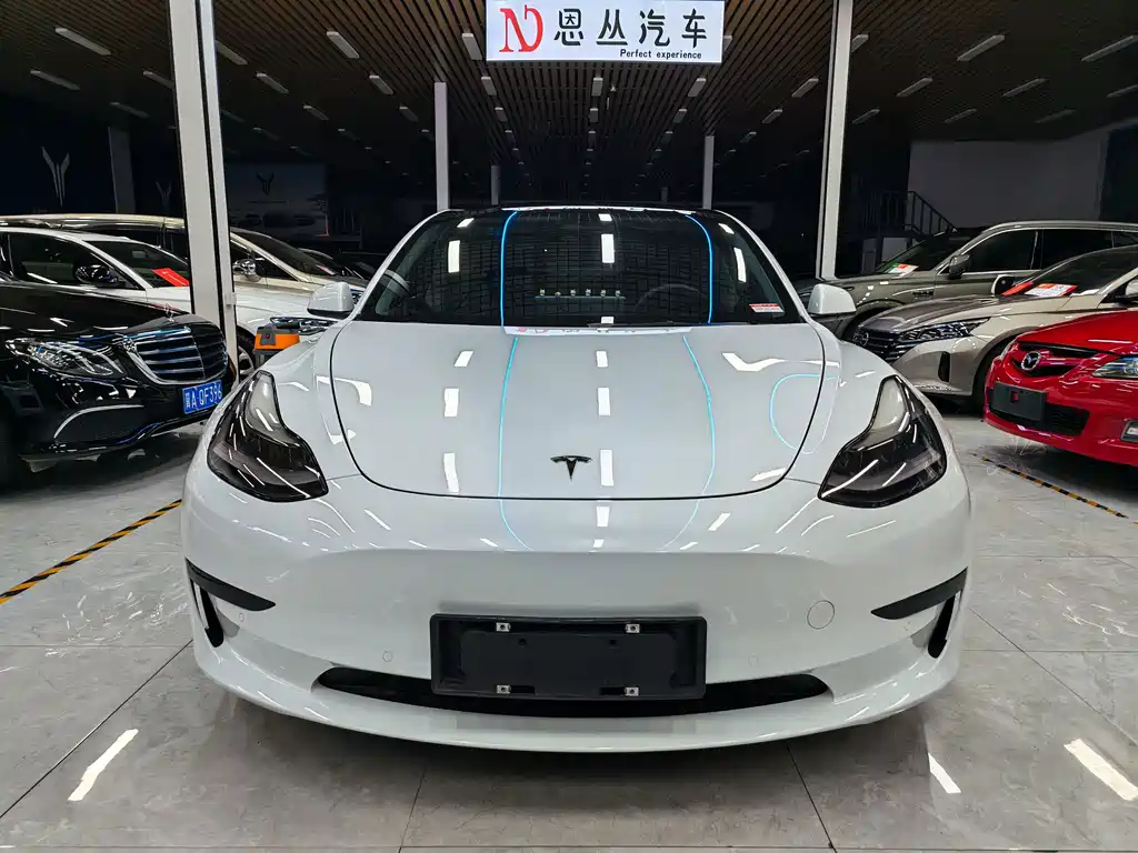 Tesla Model 3 — миниатюра 2