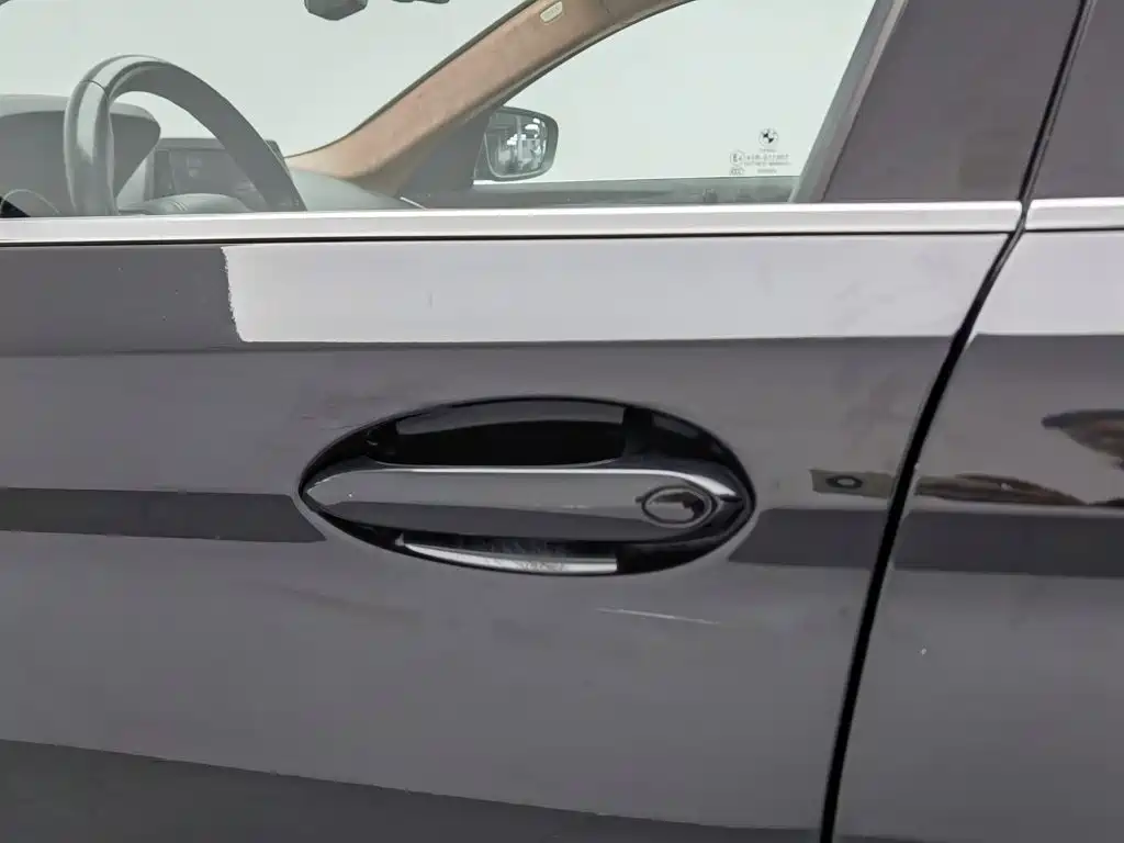 BMW 5 Series — миниатюра 18
