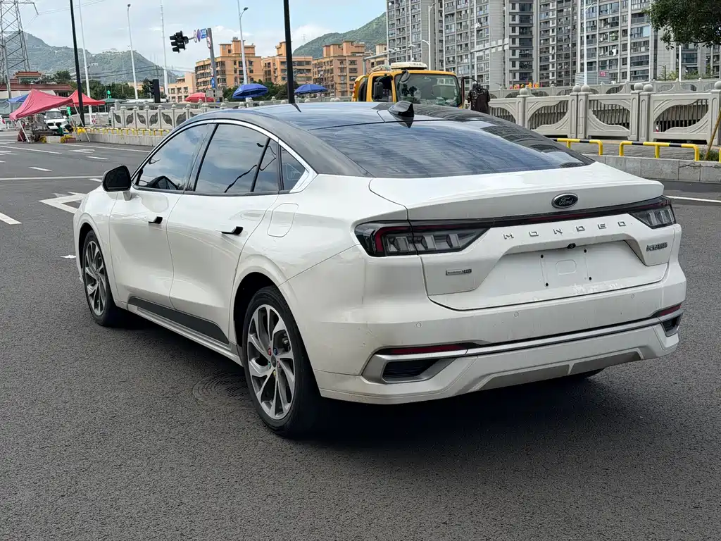 Ford Mondeo — миниатюра 17