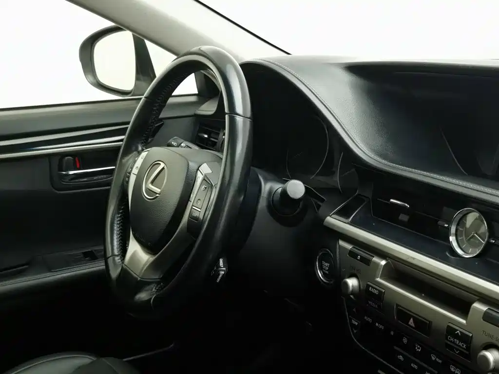 Lexus ES — миниатюра 22