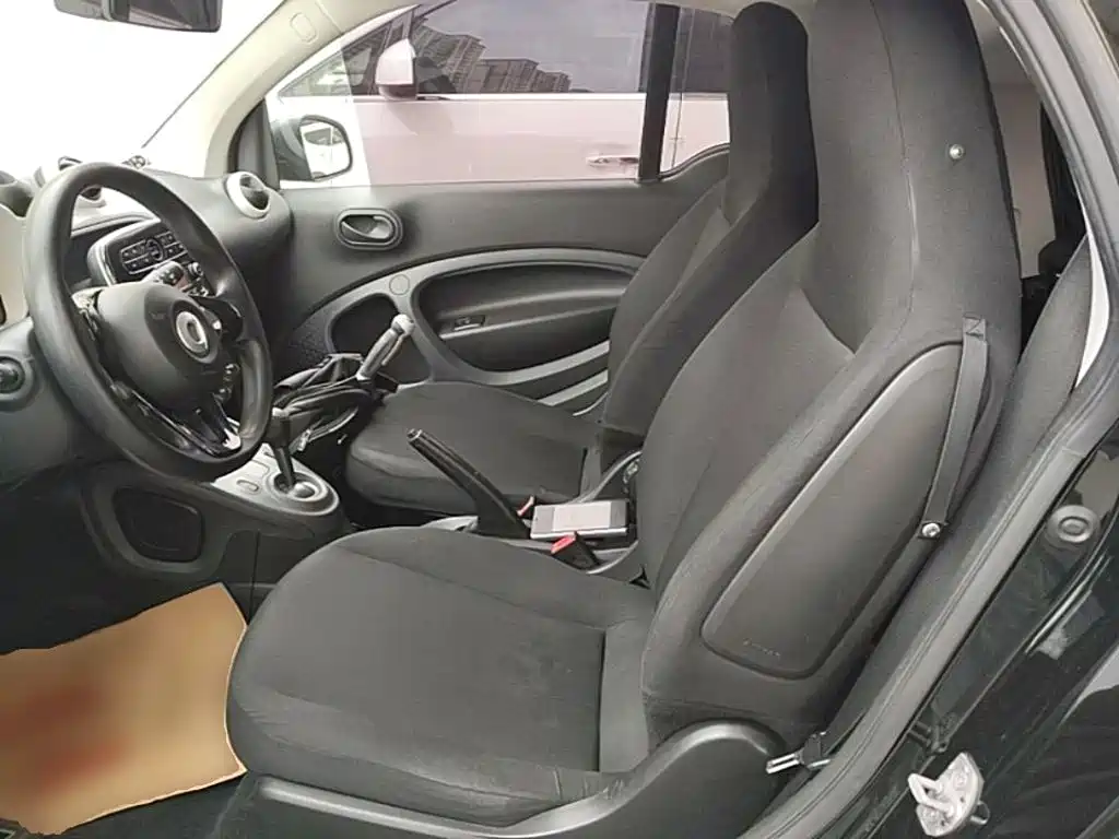 smart Smart Fortwo — миниатюра 17