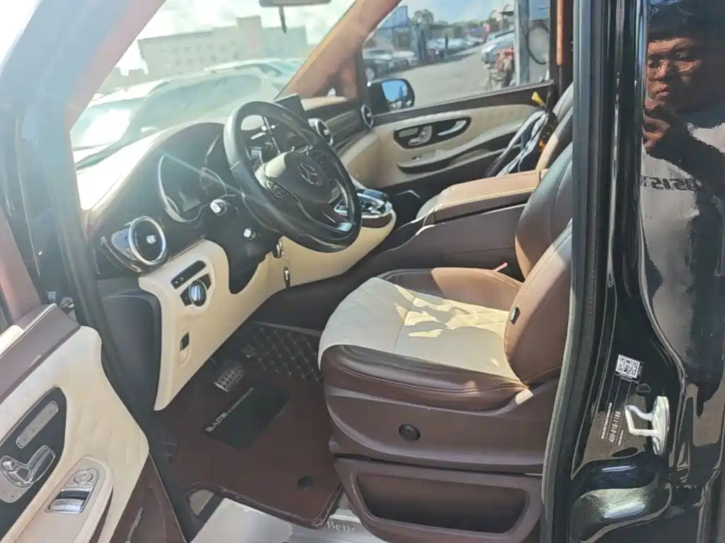 Mercedes-Benz V-Class — миниатюра 15