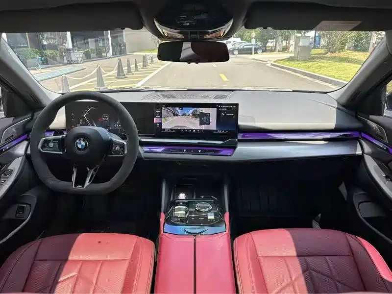 BMW 5 Series — миниатюра 8